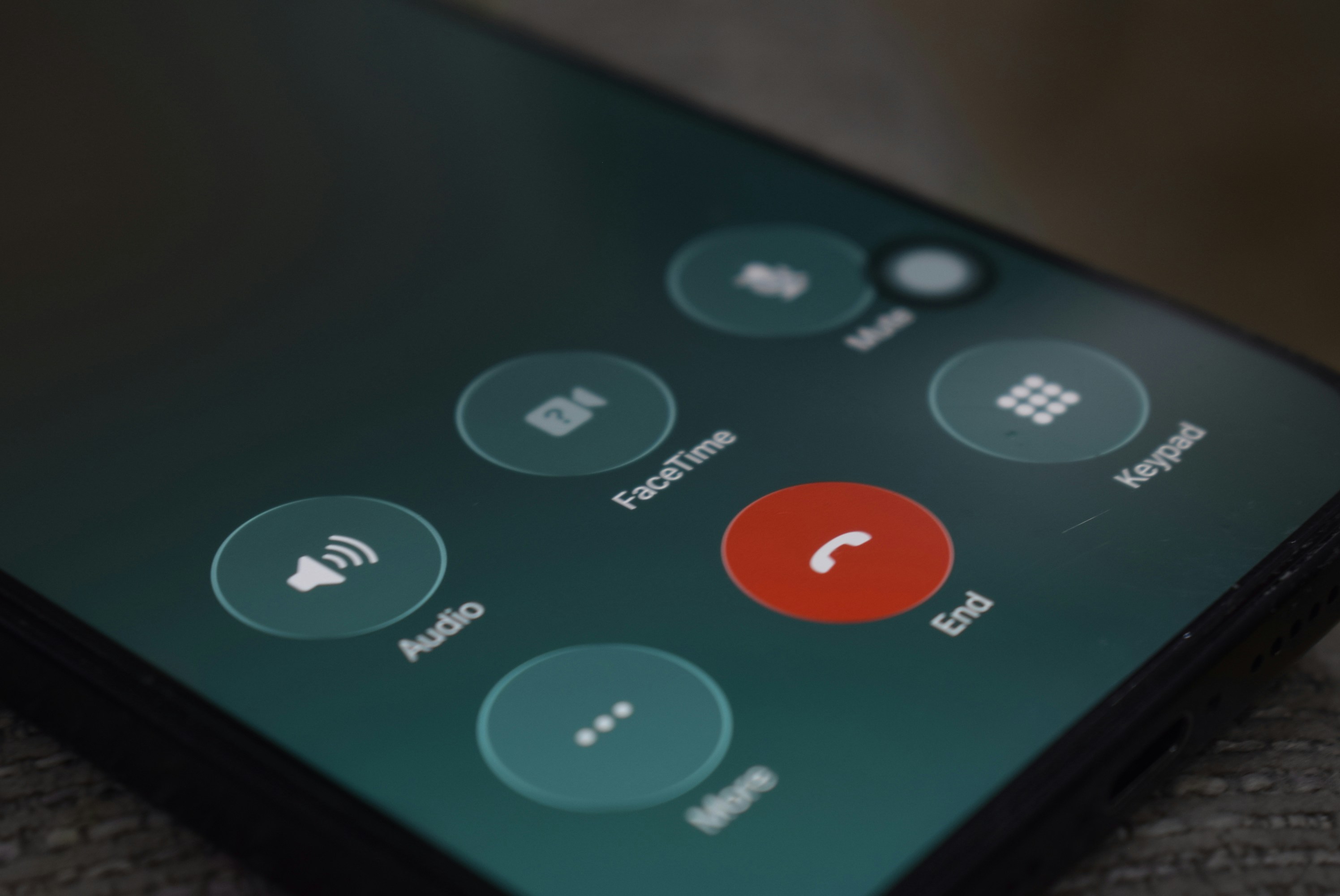 imagen telefono llamada vishing